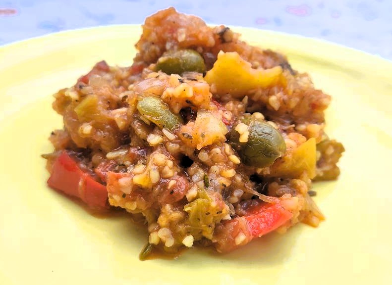 Lecsó mediterrán módra bulgurral